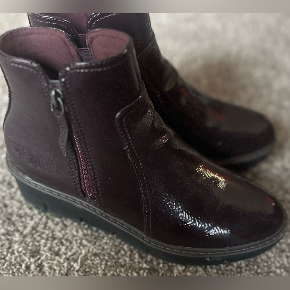 Women’s Clark’s brand wedge booties
